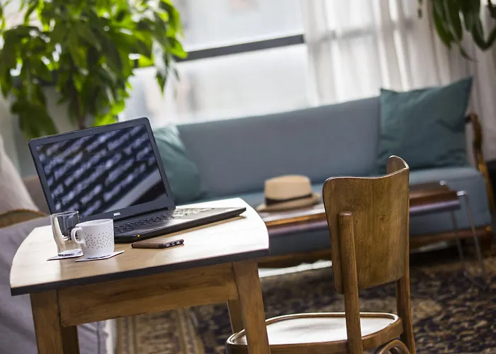 The Caravan * Salonic