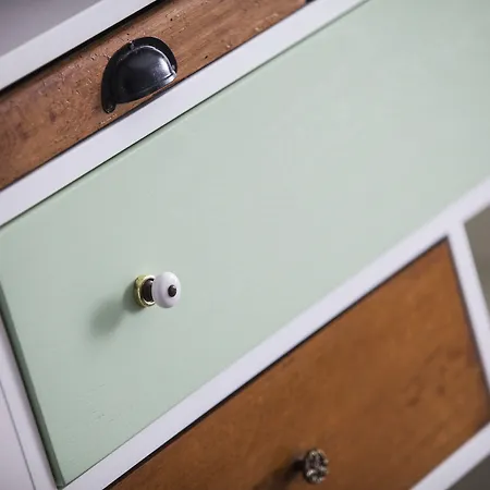 아파트 The Caravan